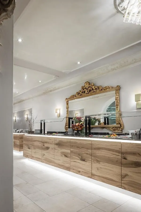 Hotel Donauhof 데젠돌프